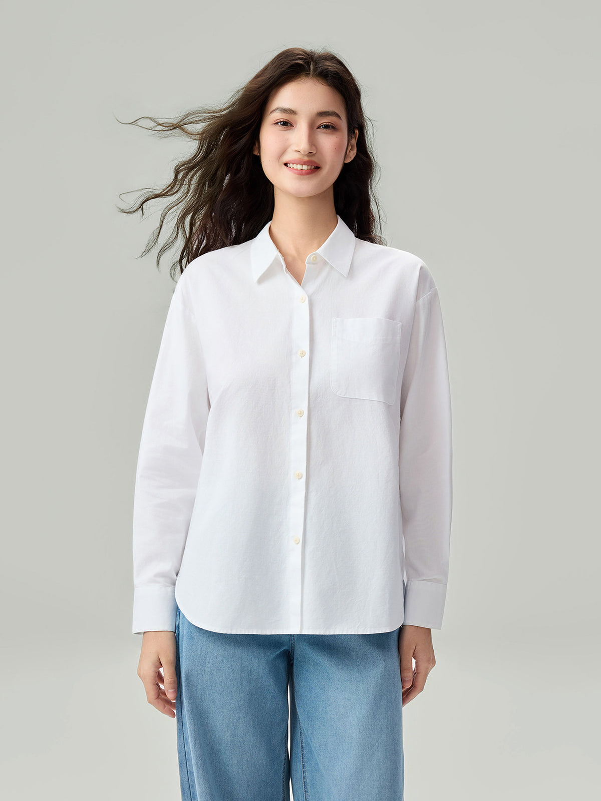 MY_05346048001_RW01_3_0_3_1290_1720.jpg;color:Signature White