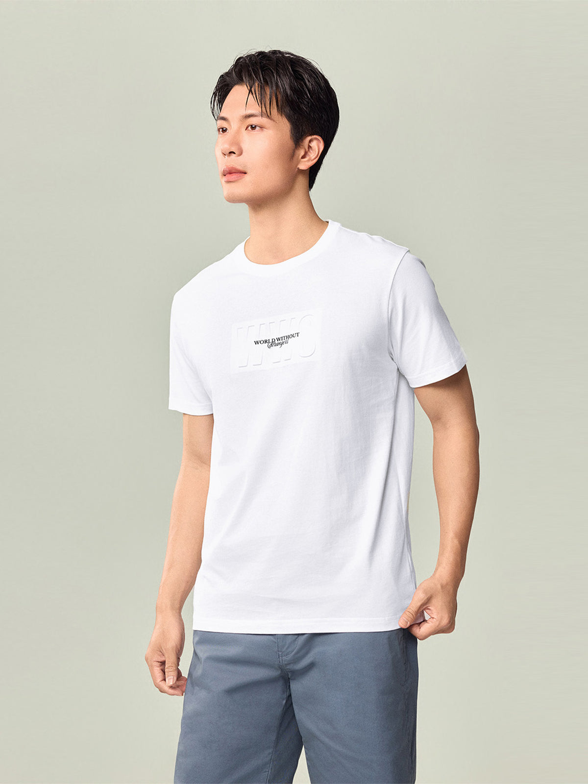 MY_01096023001_RW01_3_1_3_1290_1720.jpg;color:Signature White
