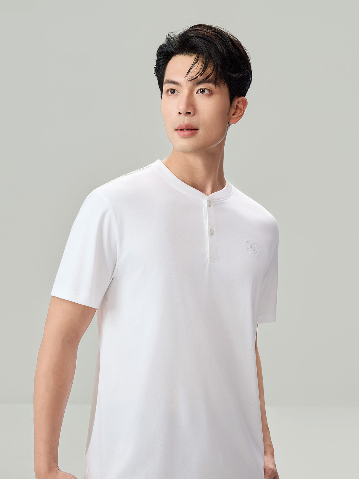MY_01026246002_RW01_3_1_4_1290_1720.jpg;color:Signature White