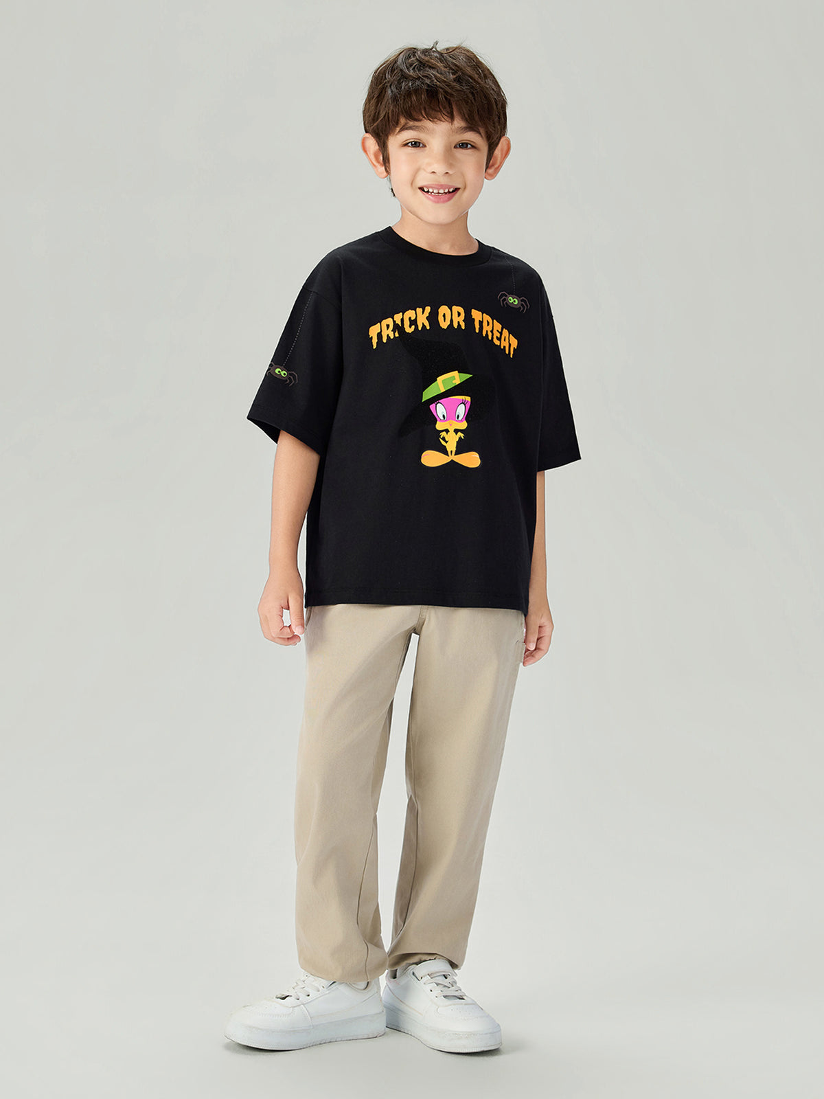 MY_03086369001_RW09_3_1_1_1290_1720.jpg;color:Signature Black
