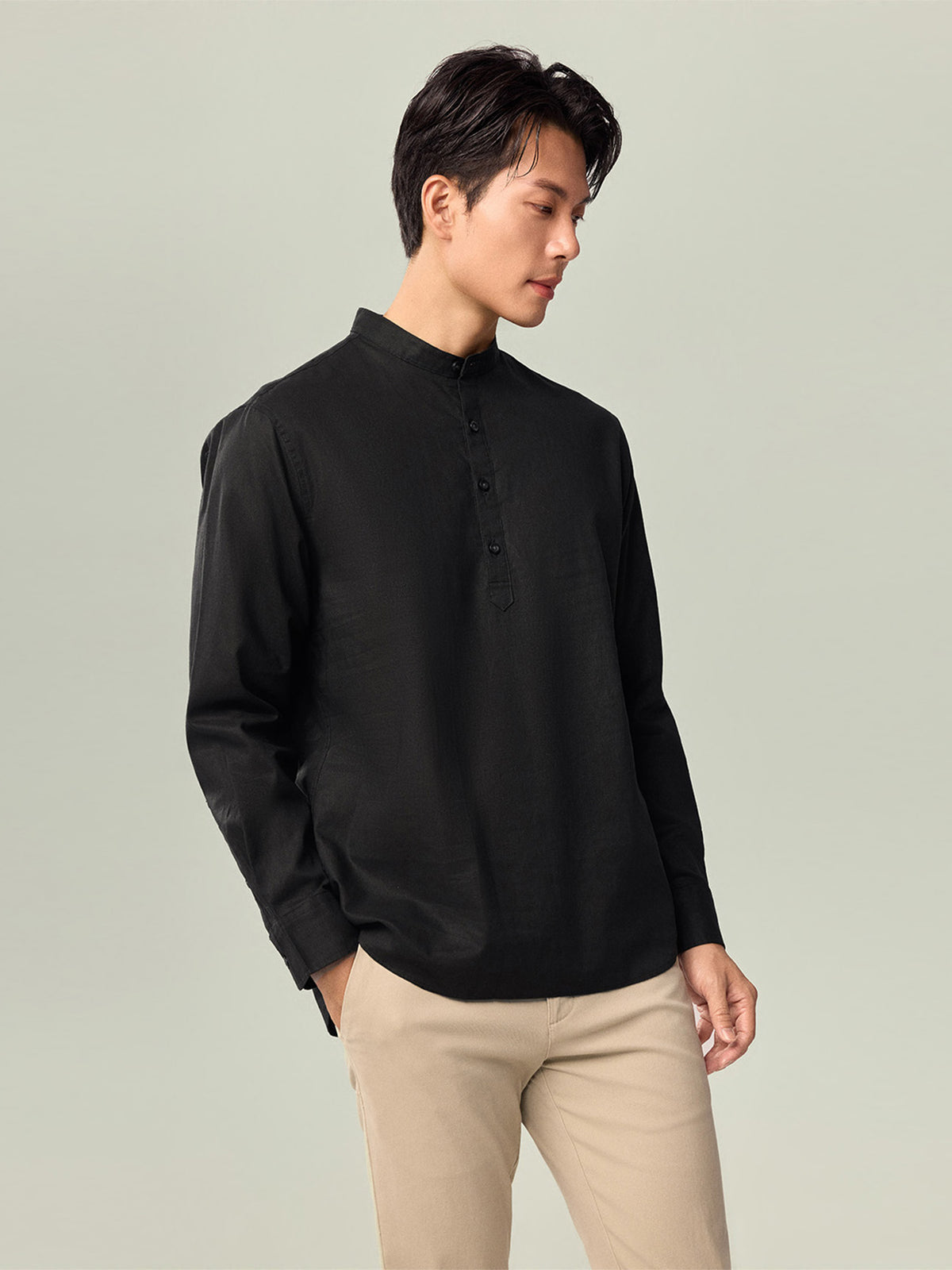 MY_01046218002_RW09_3_1_3_1290_1720.jpg;color:Signature Black