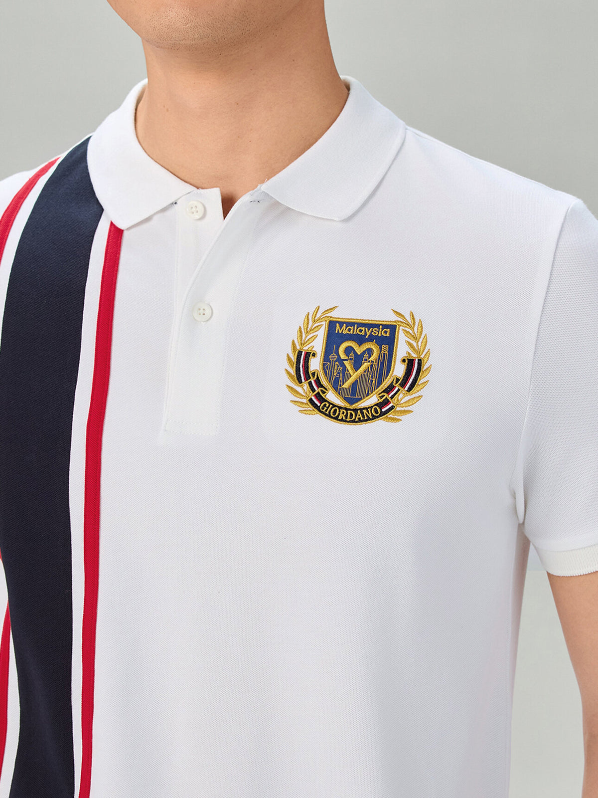 MY_01016166001_RW80_3_1_4_1290_1720.jpg;color:White x Navy x Red