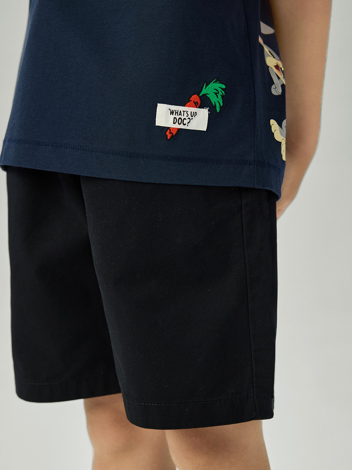 MY_03086365001_RW80_3_1_5_1290_1720.jpg;color:Signature Navy x Orange